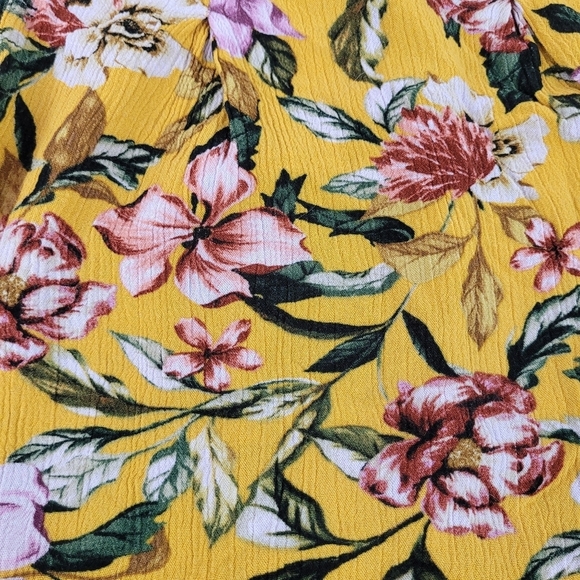 Torrid yellow pink green scoop neck flowy moody floral top with pleats boho 3X - Picture 10 of 13